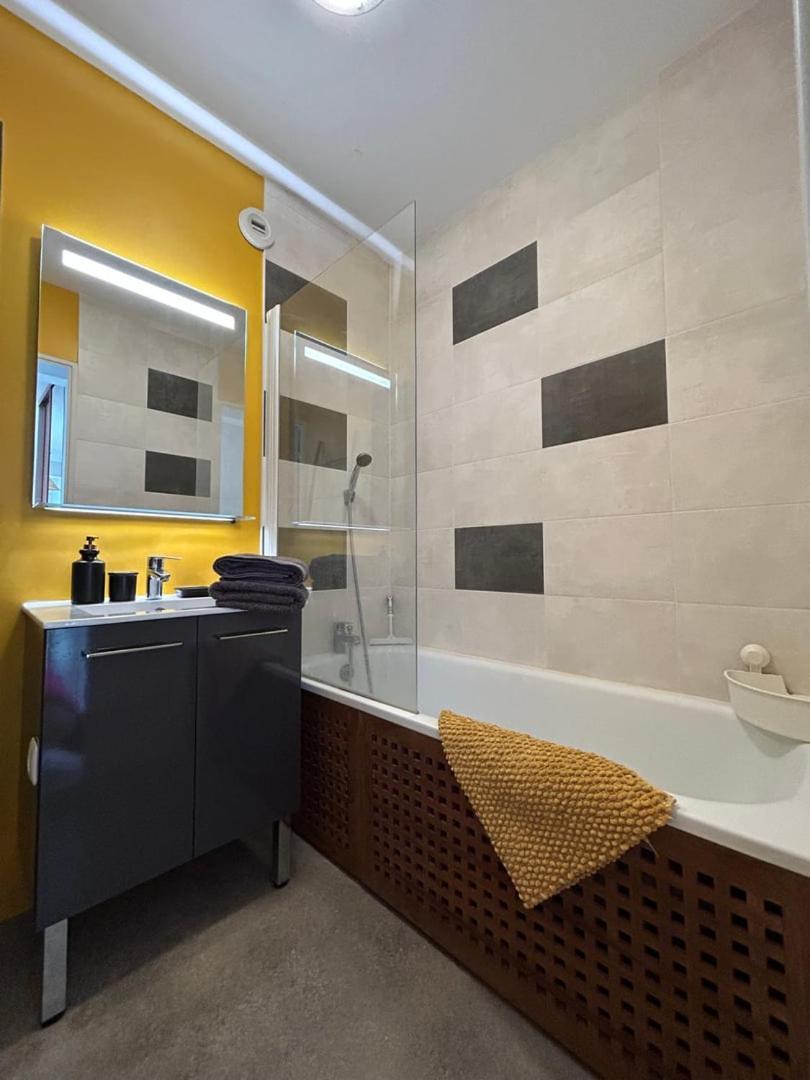 Appartamento The Belvedere: City Centre With Magnificent Views Poitiers Esterno foto